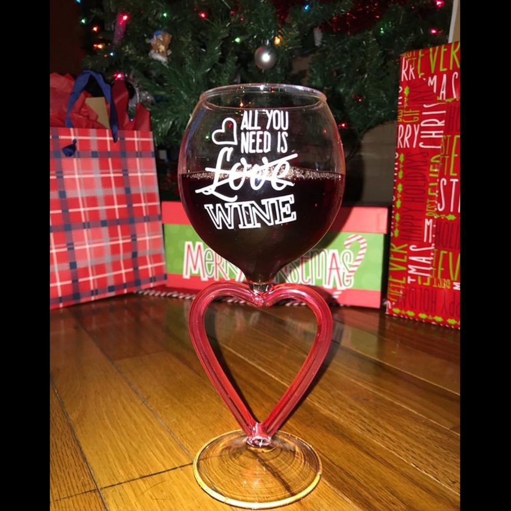 Big Mouth Heart All You Need Is Love🚫Wine Glass🍷